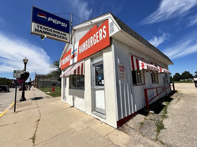 Red and white awnings, classic signage, and sandwiches that'll make you say, "Great Scott!" It's a delicious blast from the past.