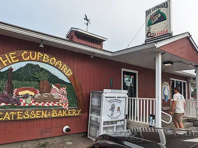 Red alert! This charming deli is like finding a ruby in Vermont's green mountains. Prepare for sandwiches that'll make you swoon.