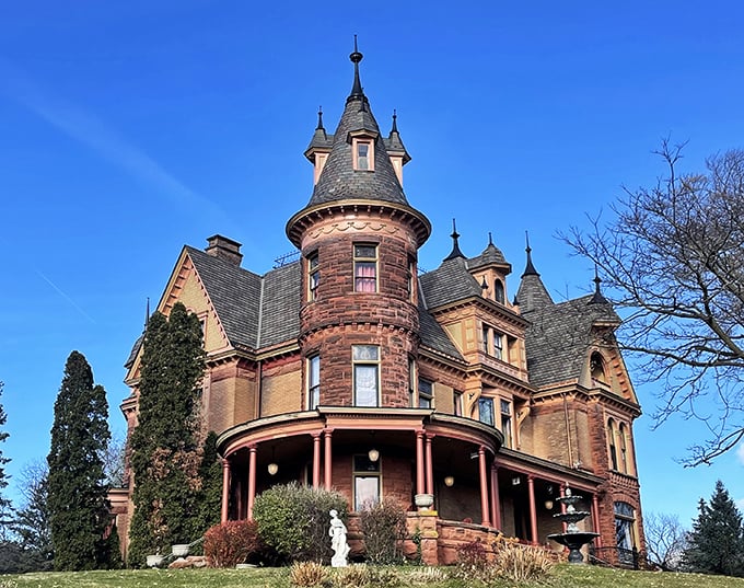 Red brick, towering turrets, and a rooftop hot tub? Henderson Castle is what happens when royalty discovers the joys of bubbles.