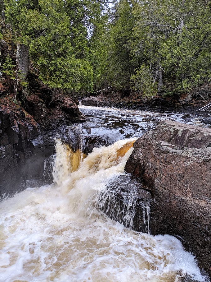 Who needs a spa day when you've got this natural stress-reliever? Just listen to that soothing white noise – ahh, serenity now! Photo credit: Deric Knutson