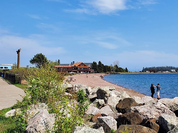 Grand Marais: Where Lake Superior laps at your feet and the air smells of adventure (and maybe a little fish).