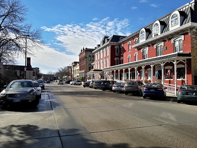 Division Street: So quaint and inviting, you'll half expect to see Jimmy Stewart running down it yelling about angels and bells.