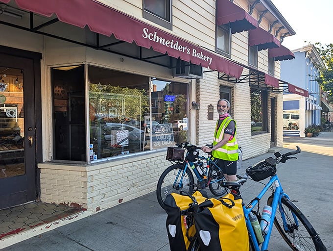 Red awnings and brick facade? Check. Irresistible aroma of fresh donuts? Double check. Schneider's is the Norman Rockwell painting you can eat!