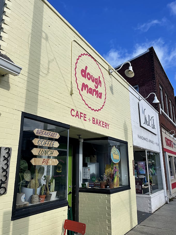 Part farmhouse, part urban chic, all delicious. Dough Mama's rustic-cool vibe is the perfect backdrop for some serious pie action.