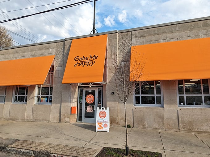 That orange awning is like a hug for your eyes. Inside? It's a gluten-free wonderland that'll have you saying, "Hostess who?"