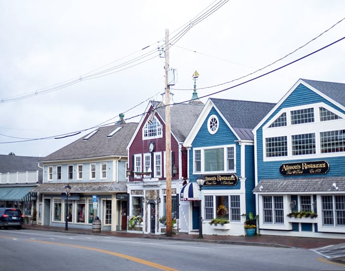 A street so charming, even the seagulls dress up for dinner. Kennebunkport's waterfront invites you to linger and savor the coastal vibes.