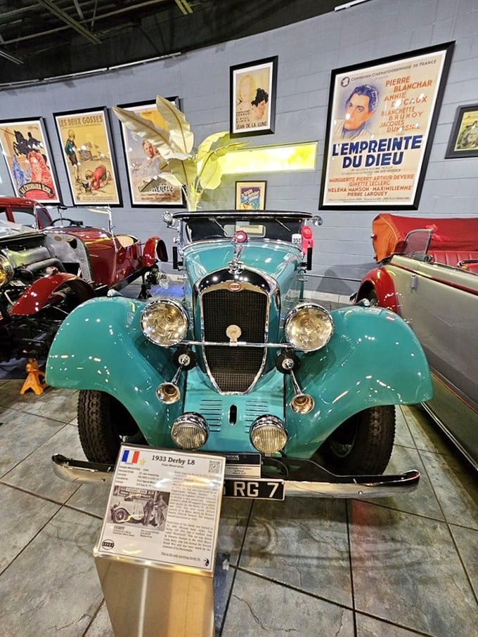 The 1933 Derby L8: Aqua never looked so good! This car screams 