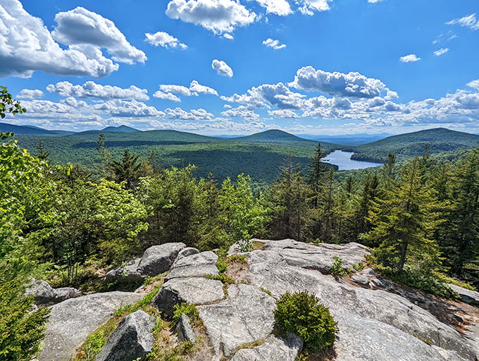 Talk about a room with a view! This overlook serves up a vista so breathtaking, you'll wonder if Mother Nature hired a Hollywood set designer.