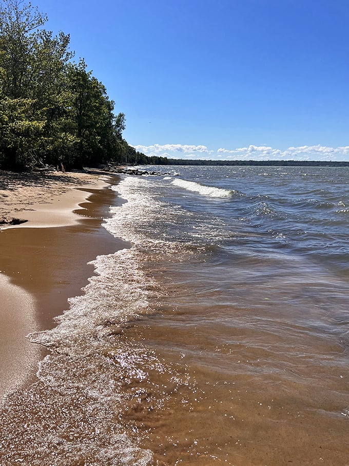 Waves whispering secrets to the shore – Lake Superior's version of a beachside gossip session. Tune in for the latest splash!