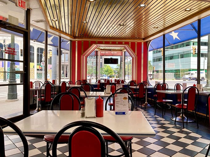 Red, white, and chew! These patriotic booths are perfect for pledging allegiance to the flag... and to flavor.