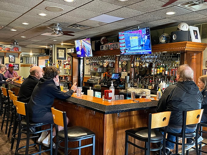 The Golden Fleece Lounge: Where Cincinnati's thirsty heroes come to wet their whistles after a long day of... being awesome.