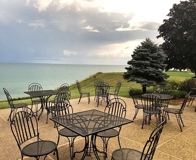 Lake Michigan views that'll make you forget you're not in the Mediterranean. Al fresco dining with a side of "ope, sorry" charm.