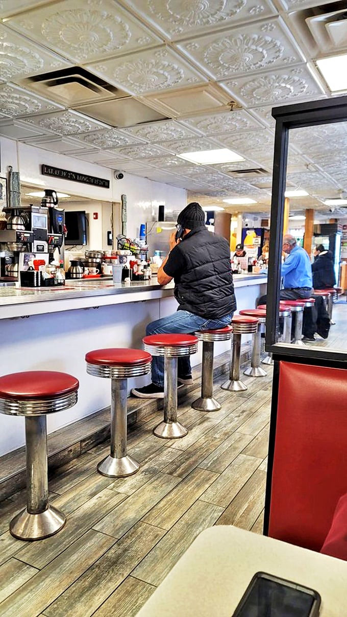 The counter seats - where locals and tourists alike become temporary best friends over breakfast. Photo credit: D. Scott C.