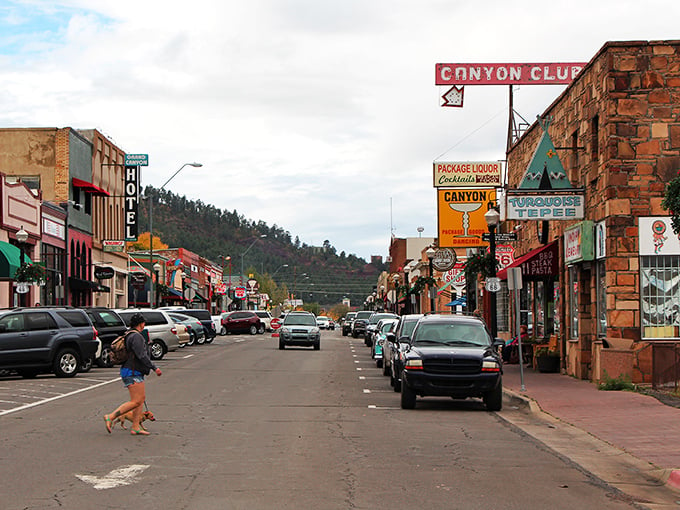 Williams: Where Route 66 meets the railway to the Grand Canyon. All roads (and tracks) lead to adventure!