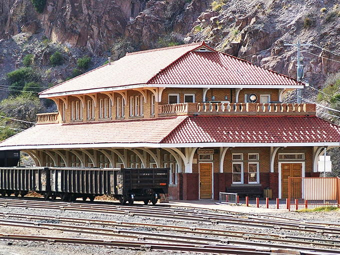 Clifton's train station: Proof that they really don't make 'em like they used to. All aboard the nostalgia express!