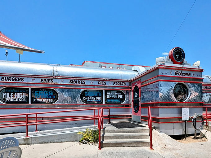 Sock hop central! Inside, it's all checkered floors and chrome dreams – Elvis would feel right at home.