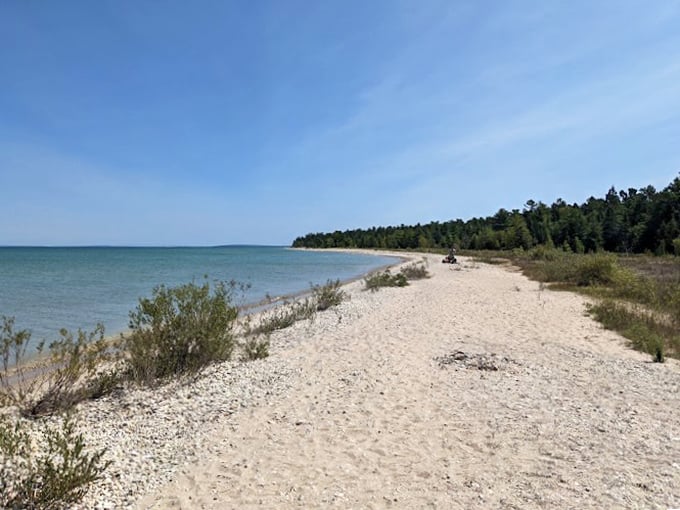 Sturgeon Bay Beach: Nature's own infinity pool. The horizon stretches further than your vacation dreams!