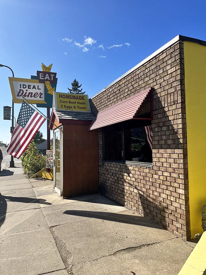 This sunny yellow slice of Americana serves up nostalgia with a side of crispy hash browns. Norman Rockwell would approve. Photo credit: Tiana D.