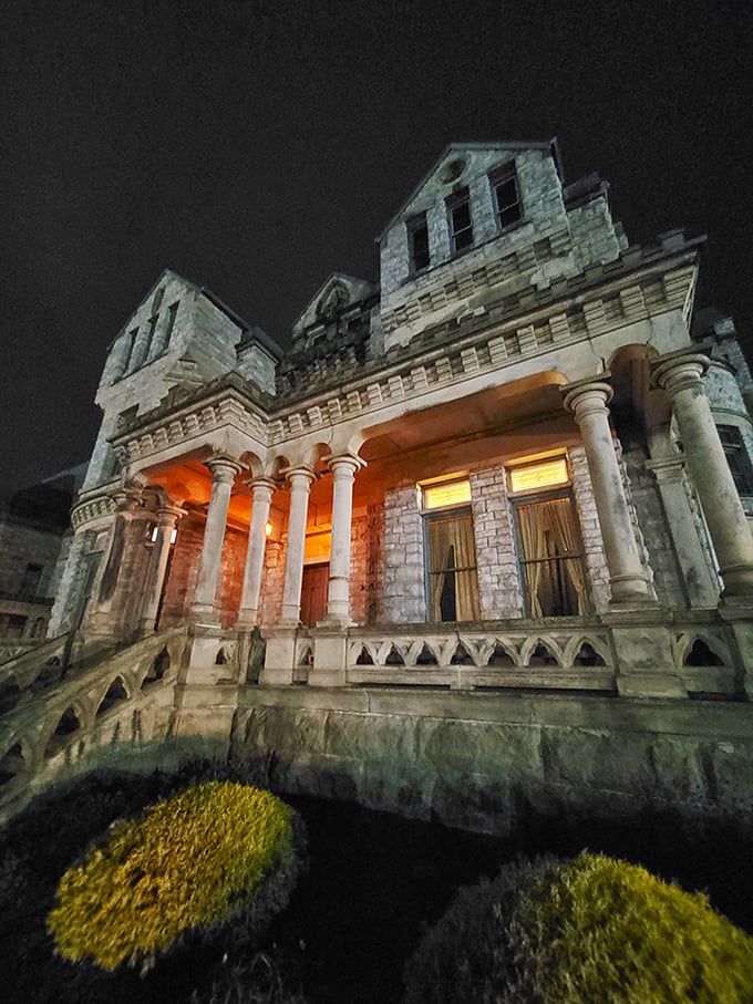 Shawshank's spooky cousin! This imposing stone fortress looks ready to star in its own Stephen King novel.