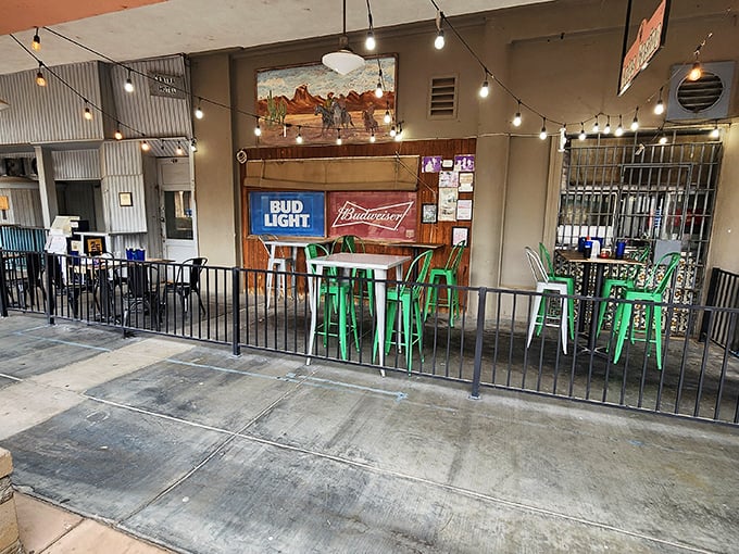 Al fresco dining with a side of people-watching. These outdoor seats are perfect for soaking up the Yuma sun and local flavor.