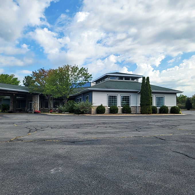 This building might not win any architectural awards, but it's got that "come as you are, leave relaxed" vibe that's pure Michigan hospitality.