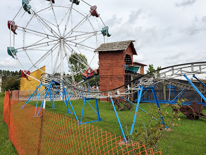 Life's a whirl at Paul Bunyan Land! This Ferris wheel offers views so nice, you'll feel like you're on top of the world... or at least Minnesota.