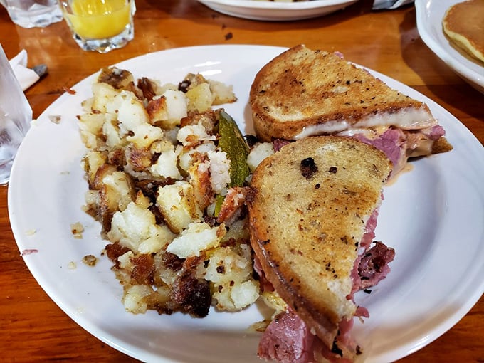 Reuben rebellion! This sandwich stack is staging a delicious coup against boring lunches everywhere. Vive la corned beef révolution!