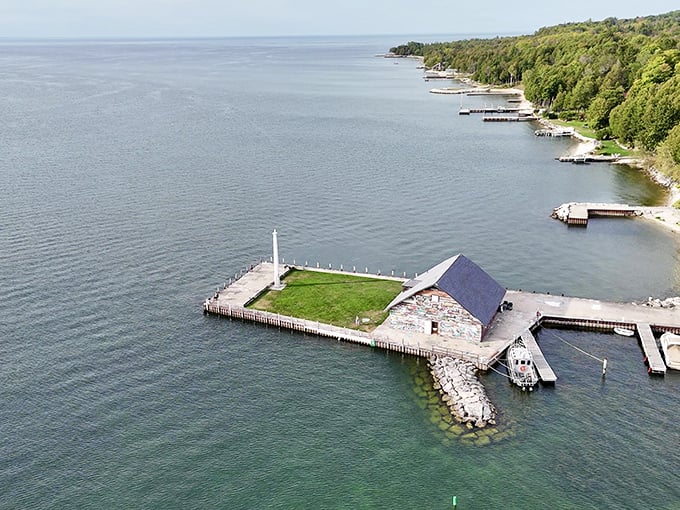 Who needs a drone when you've got a view like this? Ephraim's shoreline unfurls like nature's own welcome mat, inviting you to dip your toes in adventure.