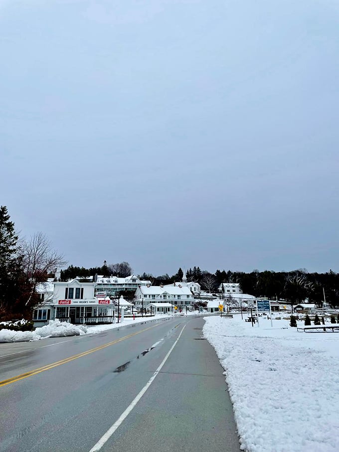 Winter in Ephraim: where the snow sparkles like diamond dust and the town looks like it's been sprinkled with powdered sugar. Calories don't count in a winter wonderland, right?