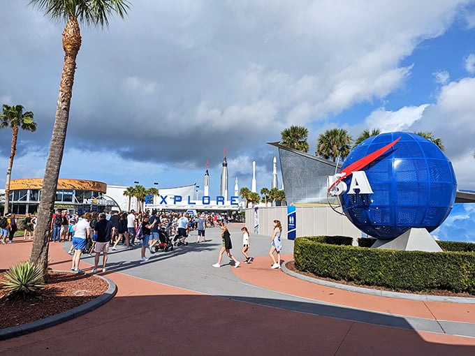 Space race central! This galactic globe has more star power than a Hollywood red carpet.