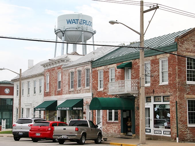 Waterloo's iconic water tower stands tall, like a beacon calling all small-town enthusiasts. It's the Eiffel Tower of Illinois, minus the crowds and overpriced croissants.