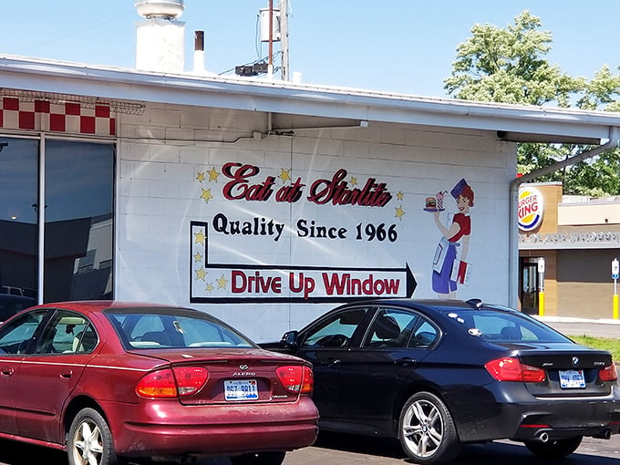 "Eat at Starlite" isn't just a suggestion, it's a time-honored tradition. This retro facade has been welcoming hungry patrons since 1966, proving that some stars never fade.