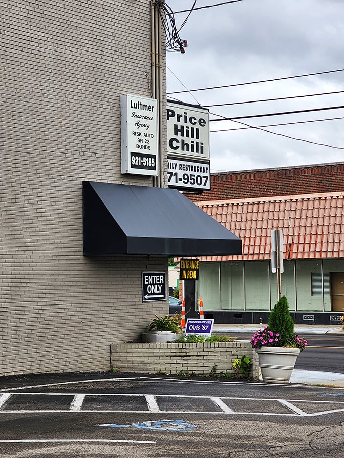 A slice of Americana, served with a side of nostalgia! Price Hill Chili's unassuming exterior belies the culinary treasures within.